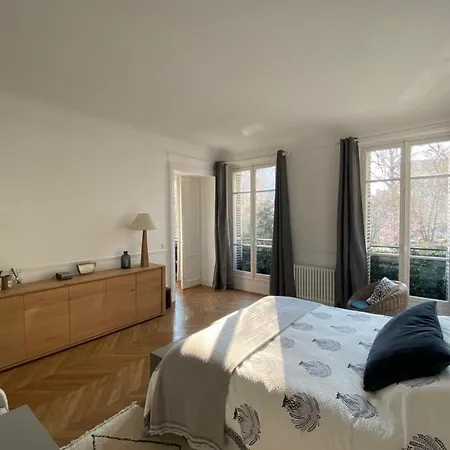 Beautiful And Spacious 3 Bedrooms Near The Opera